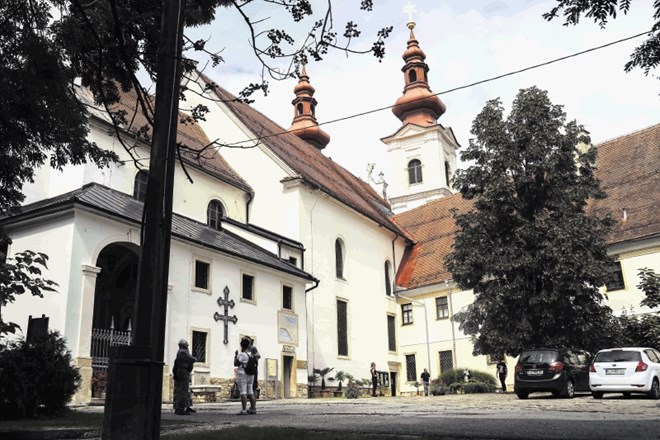 Po zagotovilih NIJZ napaka, ki  se je nanašala na občino Sveta Trojica,  ni vplivala na  podatke o skupnem številu potrjenih...