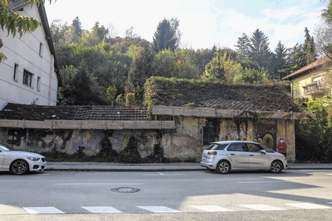 Pritlično hišo na Streliški ulici 30 bi  lastniki radi nadomestili z večjo stavbo s štirimi stanovanji.