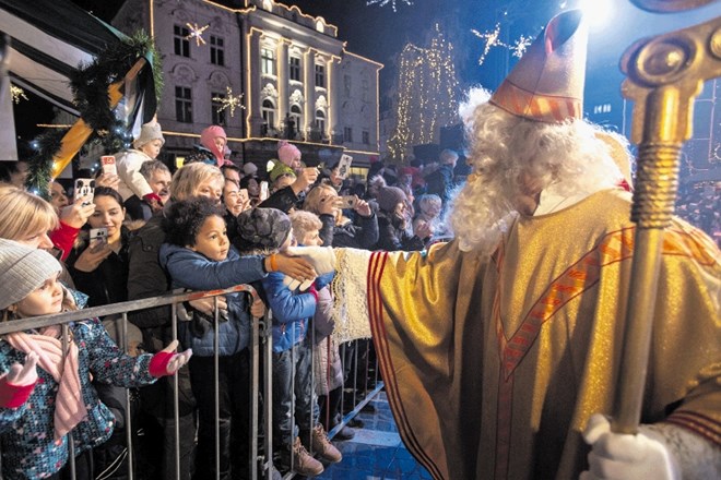 Žal tradicionalnega miklavževanja po ljubljanskih ulicah in drugih večjih mestih letos ne bo. Kaj bo namesto tega, v Turizmu...