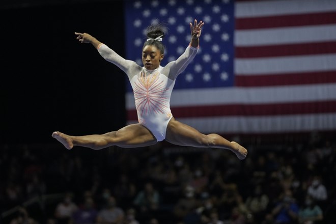 Simone Biles je s 30 odličji z olimpijskih iger in svetovnih prvenstev najuspešnejša Američanka.