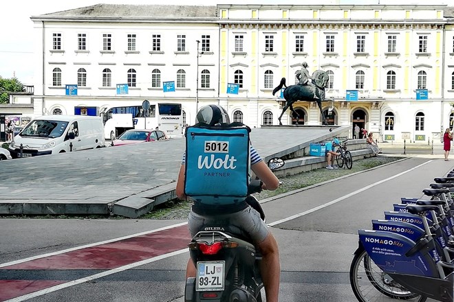 Wolt in Glovo: Oštevilčeni brez pravne podlage