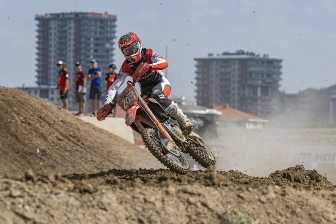 Tim Gajser ostal brez rdeče tablice