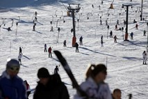 Za del šolarjev se zimske počitnice končujejo, drugi se jih šele veselijo