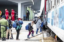 V SŽ zaposleni dobili nov dodatek - za zahtevno delo z begunci