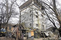 Ljubljanska mestna občina še vedno želi obnoviti nekdanje letališče v Mostah