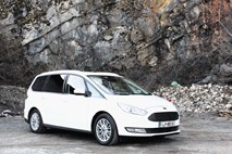 Ford galaxy in opel zafira tourer: Nekatere glasbe se ne da poslušati po tihem