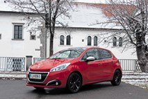 Peugeot 208: Z enim prstom