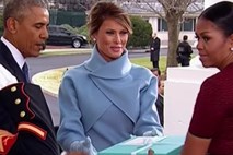 Šaljivo branje z ustnic: o čem so se med prisego pogovarjali Trump, Melania in Obama?