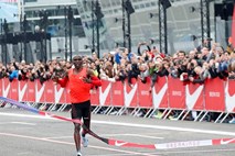 Kipchoge do najhitrejšega maratonskega časa v zgodovini