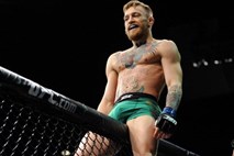 McGregor čaka na podpis Mayweatherja, se obeta spektakel?