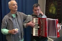 Razposajeni Bill Murray ob spremljavi harmonike prepeval o vinu, v Sevnici pa se zaljubil v potico 