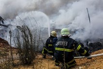 Požar v Zalogu: krajani s peticijo proti okoljsko škodljivi proizvodnji