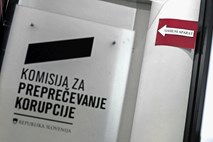 Kako je javna uslužbenka, ki naj bi skrbela za »etiko delovanja javnega sektorja«, zlorabila položaj