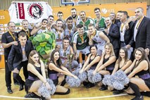 Olimpija  sezono začela v slogu prejšnje – z lovoriko