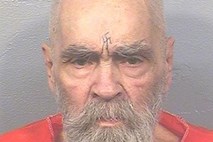 Umrl je Charles Manson, eden najbolj zloglasnih zločincev 20. stoletja