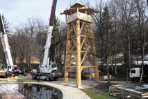 Lovska opazovalnica ne bo za lovce, bo pa morda za Guinessov rekord