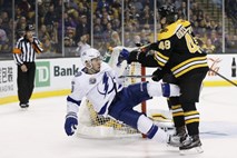 NHL: Boston premagal vodilno Tampo