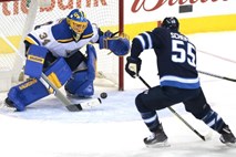 Winnipeg presenetljivo nadigral St. Louis Blues