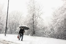 Po obilnem sneženju odjuga in poplave?