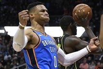 #video Russell Westbrook do stotega trojnega dvojčka v ligi NBA 