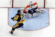 NHL: Pittsburgh, Boston in Anaheim zmagali po podaljških, Winnipeg po kazenskih strelih 