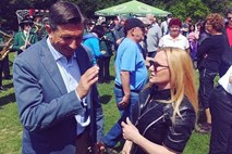 Instant zvezde: Nuša Derenda in Pahor skupaj za praznik dela, stranko Levica podpira tudi Salome 