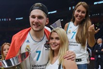 Luka Dončić se je pobotal z Anamarijo, Karl Erjavec nima več instagrama, Bobovnika bo zaposlila Ksenija Benedetti