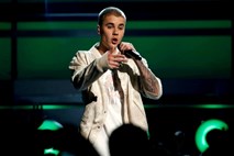 Justin Bieber zaročen z manekenko Hailey Baldwin