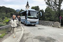 V Bohinju je mogoče parkirati tudi ceneje