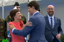 #video Trudeau se je namesto belgijskemu premierju najprej posvetil njegovi ženi  