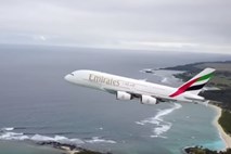 #video Z brezpilotnim letalnikom se je nevarno približal airbusu A380