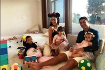 Ronaldovi sponzorji zaskrbljeni