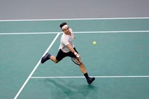 Federer bo moral še počakati na jubilejni 100. naslov ATP