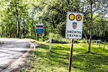 Po več kot 1500 incidentih na morju Slovenija dočakala hrvaški odgovor na tožbo: uradni Zagreb ne priznava pristojnosti sodišča EU