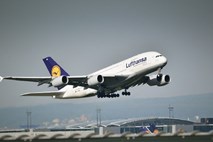 Lufthansi v 2018 verjetno znova krona največjega evropskega prevoznika