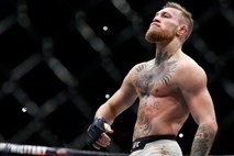 McGregor bi se pomeril z japonskim kickboksarjem, ki ga je položil Mayweather