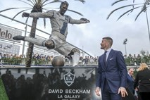 S svojim spomenikom tudi David Beckham