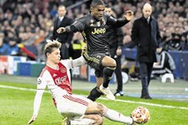 Mladi Frenkie de Jong po stopinjah Sergia Busquetsa