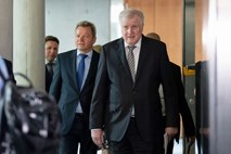 Seehofer: Osumljenec priznal umor nemškega lokalnega politika