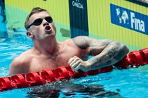 Peaty ostaja nepremagljiv na 100 m prsno, Britanec postavlja mejnike