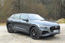 Audi Q8 in audi e-tron: Zgodba o stresu in položaju planetov