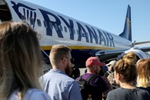 Ryanairu spet grozi vrsta stavk, o njihovi zakonitosti tudi sodišča