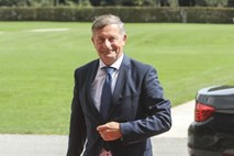 Erjavec izrazil podporo Natovi politiki odprtih vrat