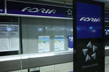 Stečajni upravitelj Adrie Airways zaposlenim začel vročati odpovedi