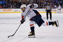 #video Washington po zmagi v gosteh na čelo lige NHL