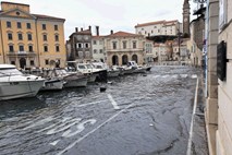 #foto Za petek na Obali ponovno napovedane poplave