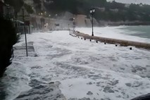 #video Neurje na jugu Francije terjalo smrtni žrtvi 