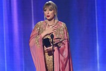 Taylor Swift presegla Michaela Jacksona po številu ameriških glasbenih nagrad