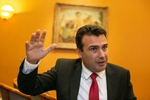 Zaev opozarja na možnost preložitve parlamentarnih volitev