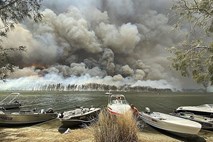 V Avstraliji v boj z ognjenimi zublji tudi vojaški rezervisti